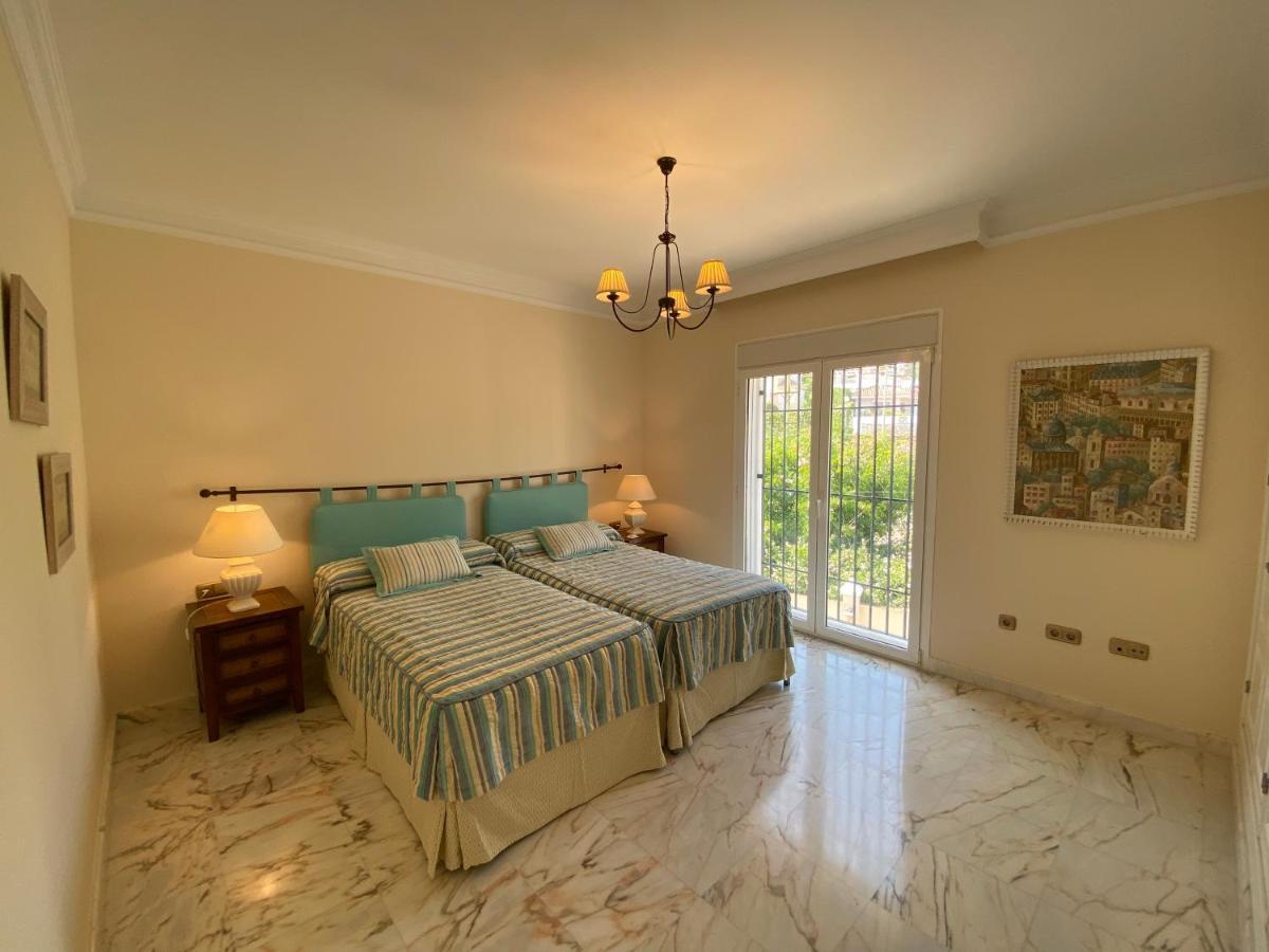 Apartamentos Villa Torreblanca Фуeнхирола Екстериор снимка