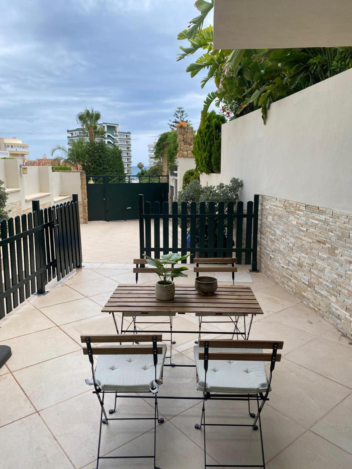 Apartamentos Villa Torreblanca Фуeнхирола Екстериор снимка